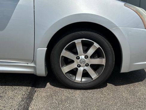 Used 2012 Nissan Sentra 2.0 SR w/ Special Edition Pkg FWD image 13