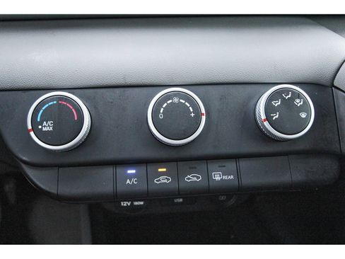 Used 2023 Hyundai Elantra SE FWD image 26