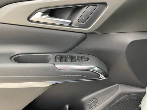 New 2026 Chevrolet Traverse LT image 10