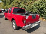 Used 2010 Nissan Frontier SE image 2