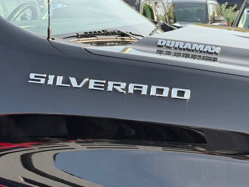Used 2023 Chevrolet Silverado 1500 RST AWD/4WD image 10