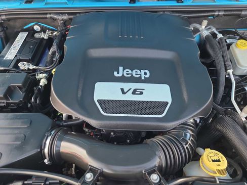 Used 2017 Jeep Wrangler Unlimited Sport w/ Quick Order Package 23S image 17