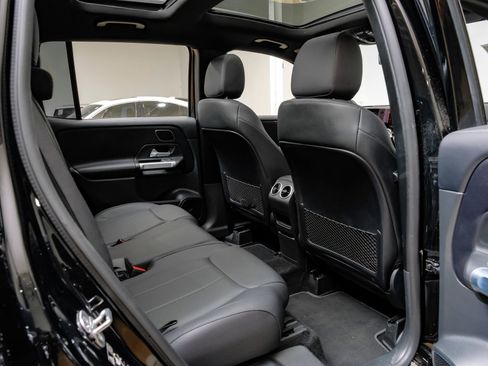 Used 2024 Mercedes-Benz GLB 250 GLB 250 image 34