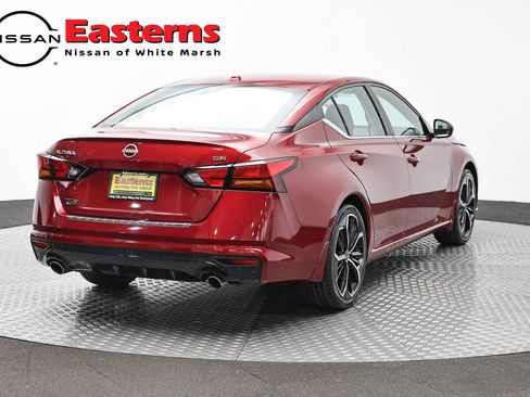 Used 2023 Nissan Altima 2.5 SR w/ SR Premium Package FWD image 5