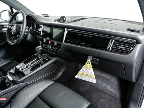 New 2026 Porsche Macan S image 26