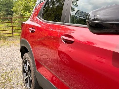 Used 2021 Chevrolet TrailBlazer RS w/ Technology Package AWD/4WD image 9