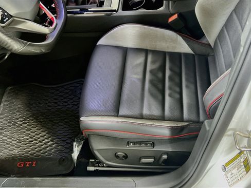 Used 2024 Volkswagen GTI SE FWD image 18