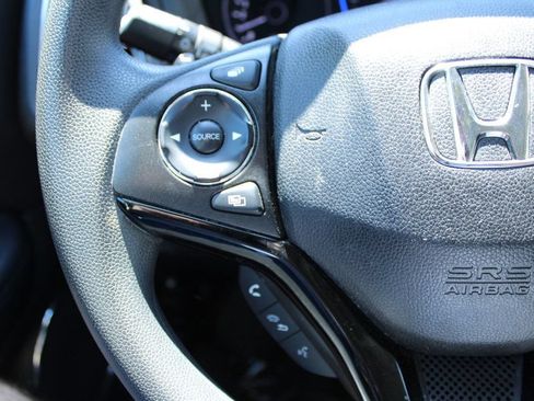Used 2017 Honda HR-V EX image 24