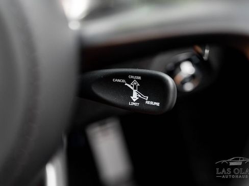Used 2026 McLaren 750S Spider RWD image 57