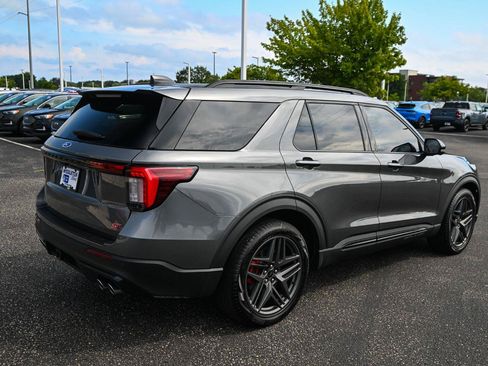 Certified 2025 Ford Explorer ST w/ Sun And Sound Package AWD/4WD image 5