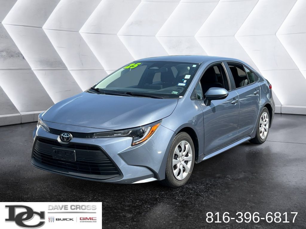 Used 2025 Toyota Corolla LE FWD image 1