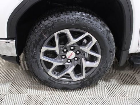 New 2026 GMC Sierra 1500 SLT w/ SLT Premium Plus Package image 40