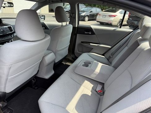 Used 2017 Honda Accord LX image 20
