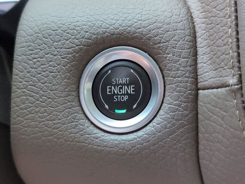 Used 2022 GMC Yukon XL Denali AWD/4WD image 35