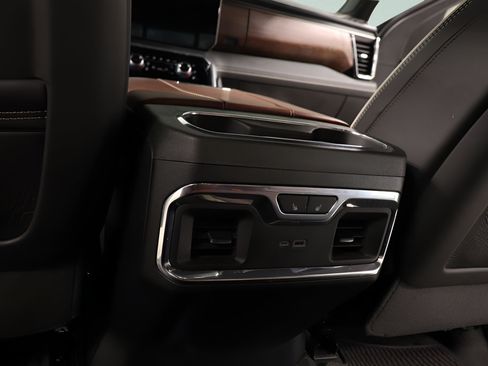 Used 2025 GMC Sierra 2500 Denali Ultimate AWD/4WD image 26