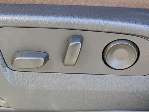 Used 2023 Chevrolet Tahoe High Country image 21