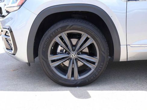 Used 2022 Volkswagen Atlas SEL R-Line AWD/4WD image 8