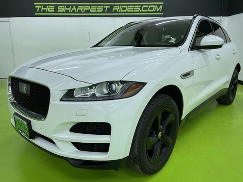 Used 2019 Jaguar F-PACE Premium image 5