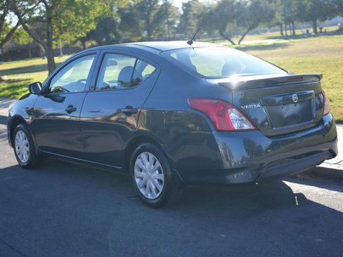 Used 2017 Nissan Versa S Plus image 5