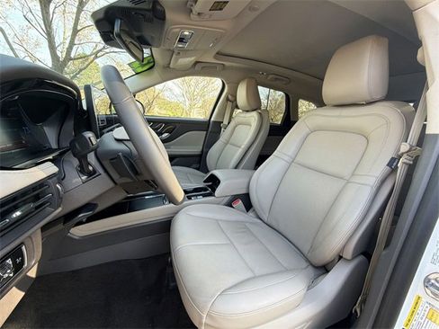 Certified 2023 Lincoln Corsair Grand Touring image 11