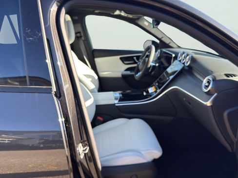 Used 2026 Mercedes-Benz GLC 300 4MATIC image 22
