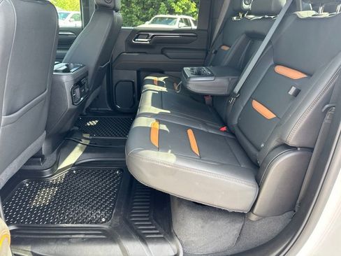 Used 2025 GMC Sierra 2500 AT4 w/ AT4 Preferred Package AWD/4WD image 6