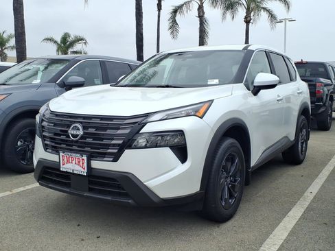 New 2026 Nissan Rogue SV FWD image 1