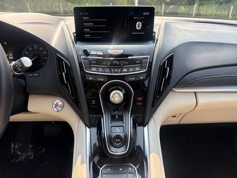 Used 2025 Acura RDX SH-AWD w/ Technology Package image 18