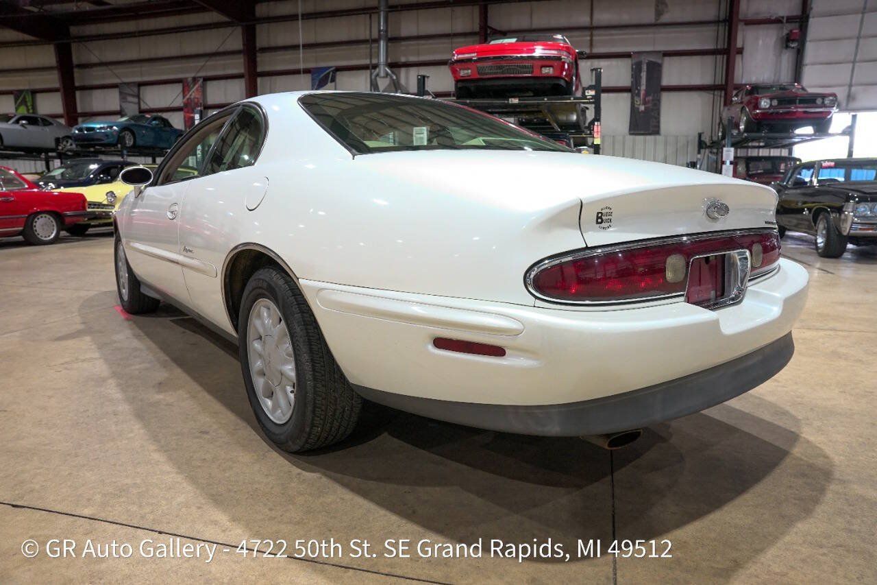 Used 1998 Buick Riviera Supercharged Coupe FWD image 6
