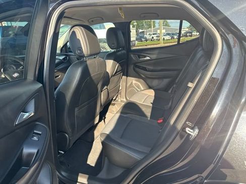 Used 2021 Buick Encore GX Preferred w/ Sport Touring Package FWD image 10