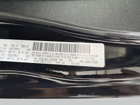 Used 2018 Jeep Wrangler Unlimited Sport w/ Connectivity Group image 26