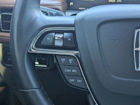 Used 2023 Lincoln Nautilus Reserve w/ Monochromatic Package image 28