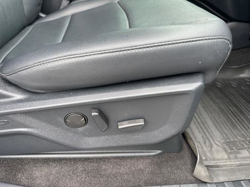 Used 2022 Ford F150 XLT w/ Equipment Group 302A High image 26