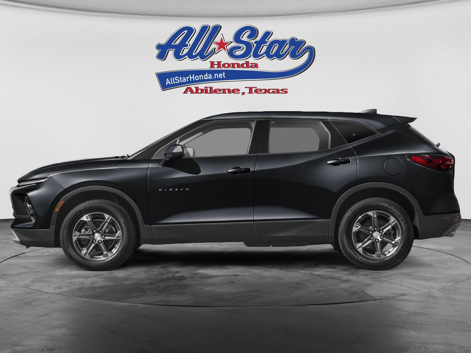 Used 2023 Chevrolet Blazer RS w/ Driver Confidence II Package FWD image 3