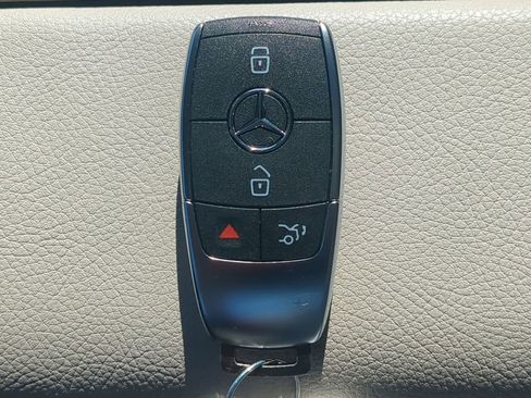 Certified 2024 Mercedes-Benz GLE 350 4MATIC image 35