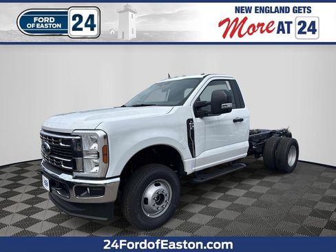 New 2026 Ford F350 XL w/ XL Chrome Package AWD/4WD image 1