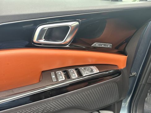 Used 2022 Kia Carnival SX image 8