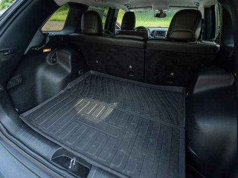 Used 2019 Jeep Cherokee Latitude Plus w/ Comfort/Convenience Group AWD/4WD image 33