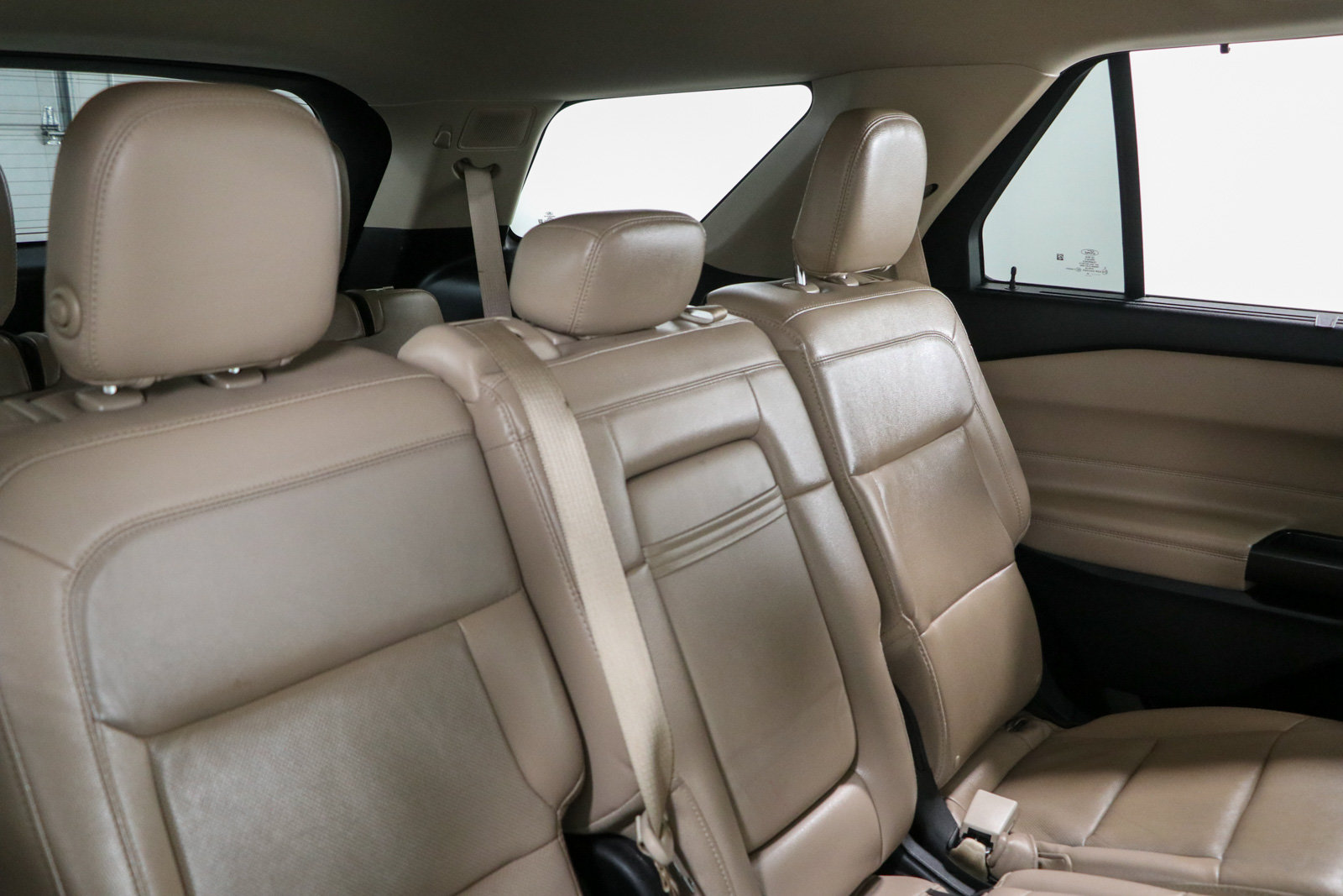 Used 2020 Ford Explorer Limited RWD image 28