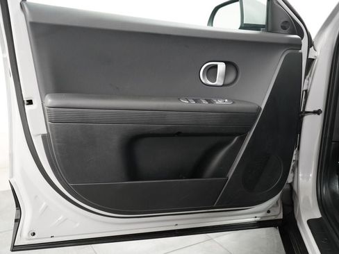 Used 2024 Hyundai Ioniq 5 SEL AWD/4WD image 17