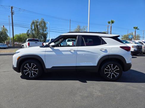 Used 2023 Chevrolet TrailBlazer ACTIV w/ Sun and Liftgate Package image 3