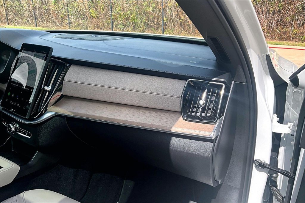 Used 2026 Volvo XC90 B6 Plus AWD/4WD image 21