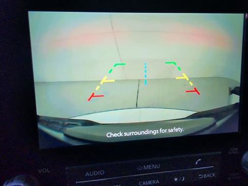 Used 2024 Nissan Frontier SV w/ Technology Package image 19