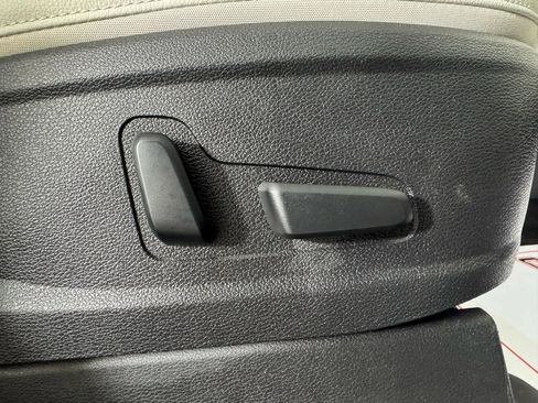 Used 2022 Kia Telluride EX w/ EX Premium Package image 38