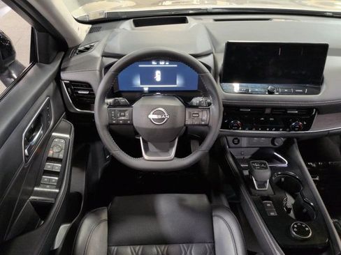 Used 2026 Nissan Rogue Platinum w/ Platinum Premium Package AWD/4WD image 15