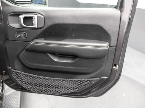 Used 2019 Jeep Wrangler Unlimited Sahara w/ Dual Top Group image 42