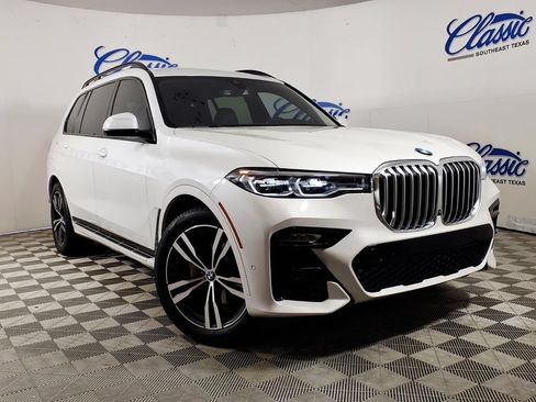 Used 2022 BMW X7 xDrive40i w/ M Sport Package AWD/4WD image 1