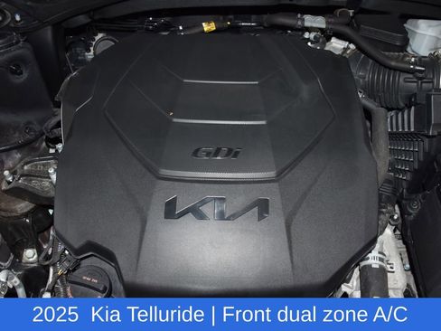 Used 2025 Kia Telluride S image 8