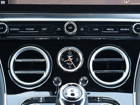 Used 2024 Bentley Continental GT V8 image 22