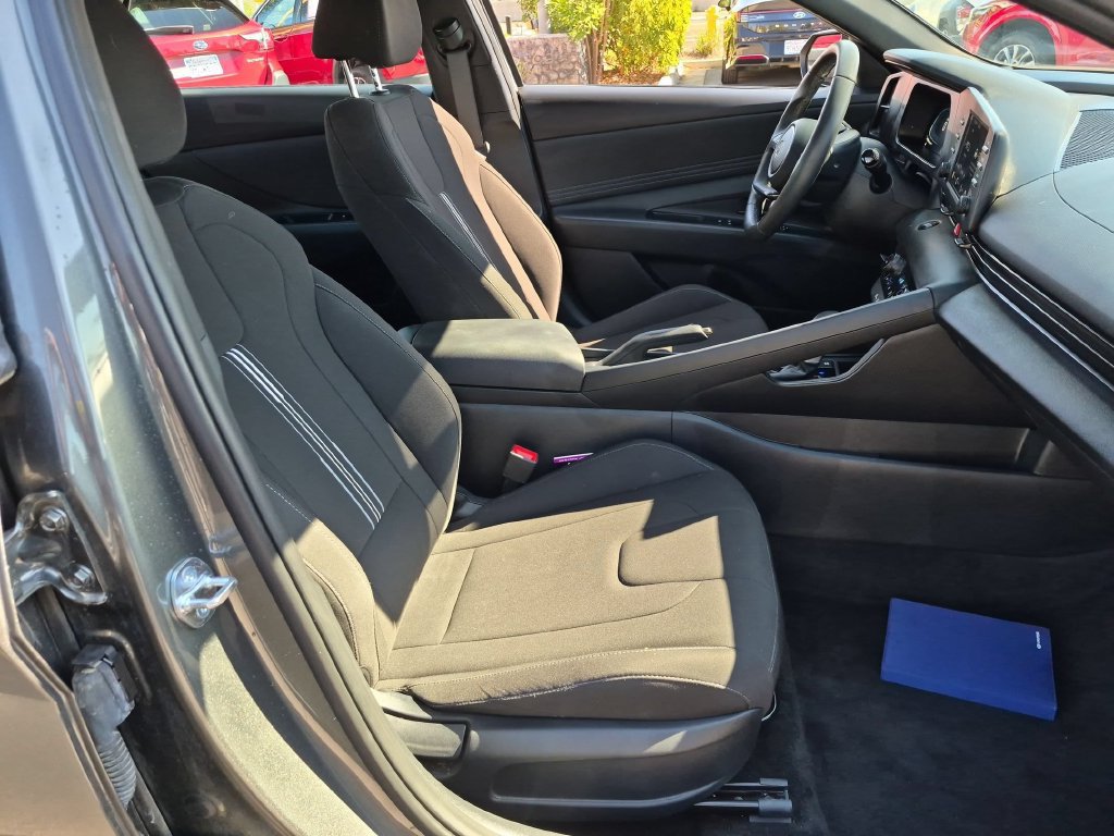 Used 2026 Hyundai Elantra Sport FWD image 30